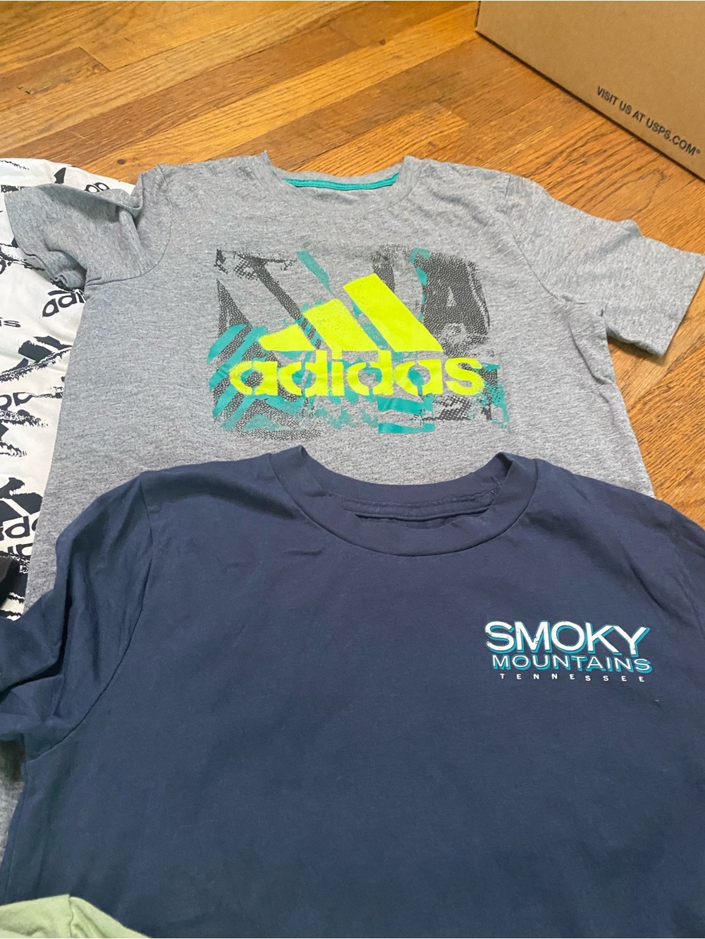 Boys Medium (8) Shirt Bundle | 10 Pieces | Adidas, Gap, Abercrombie Kids & More - Picture 4 of 6